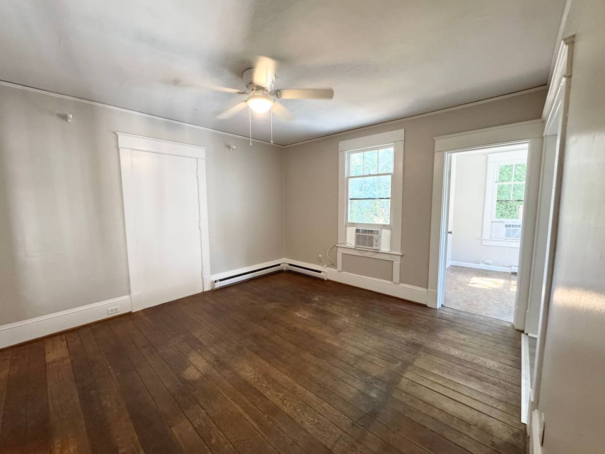 Apartment for rent at 207 E Burgess St, Elizabeth City, NC 27909