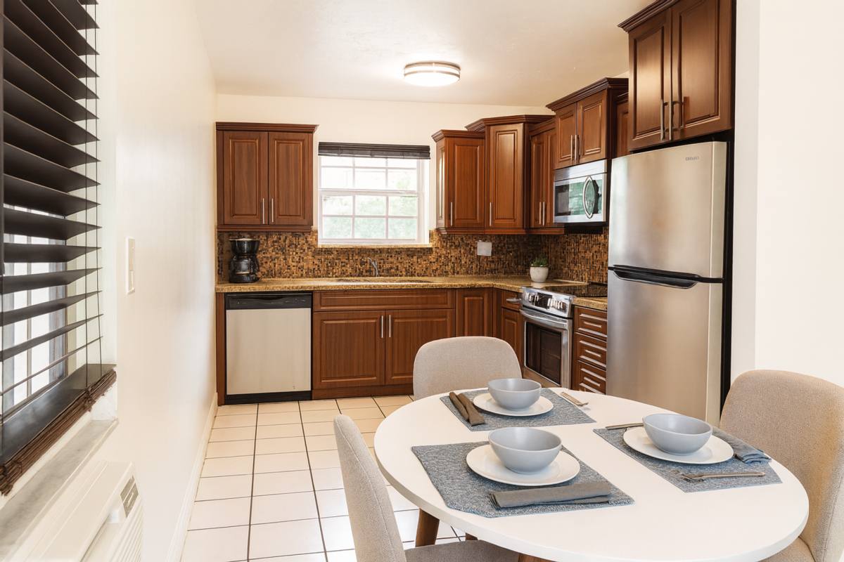 Apartment for rent at 3270 W Trade Ave, Miami, FL 33133
