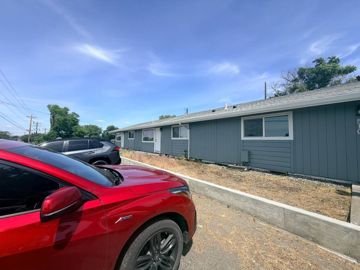 Apartment for rent at 510-530 NE 4th St, Hermiston, OR 97838