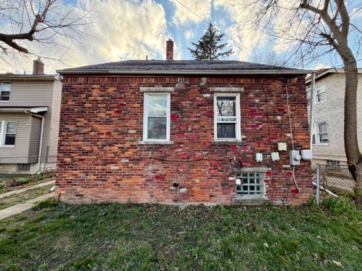 House for rent at 14590 Ardmore, Detroit, MI 48227