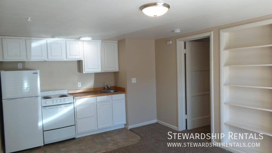 Apartment for rent at 1831 Kincaid St #16, Eugene, OR 97403