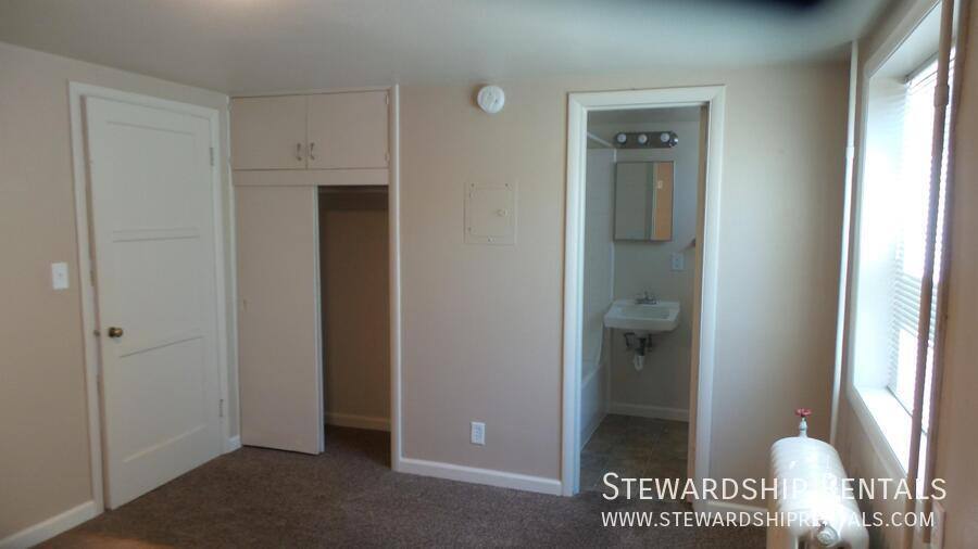 Apartment for rent at 1831 Kincaid St #16, Eugene, OR 97403