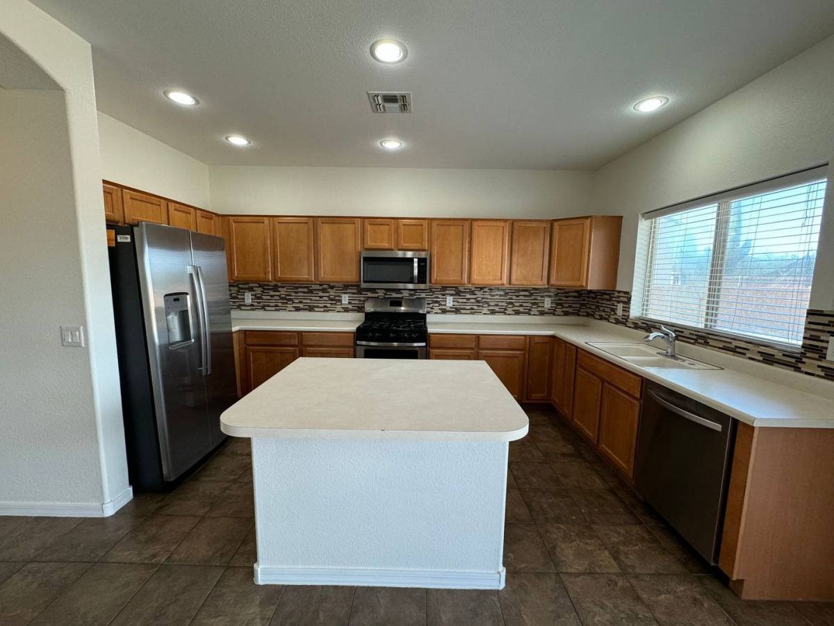 House for rent at 15000 S Camino Rio Puerco, Sahuarita, AZ 85629
