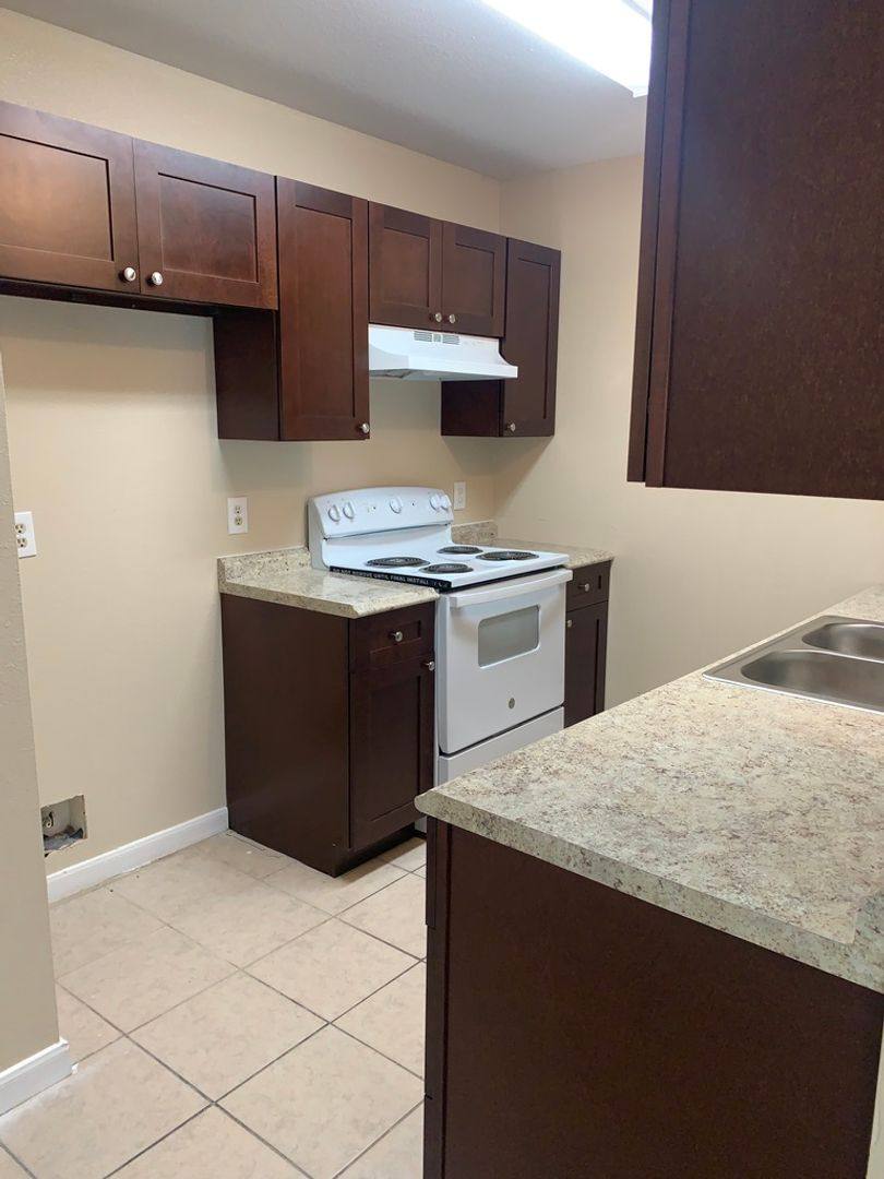 Townhouse for rent at 217 Hunters Lane, Eagle Lake, TX 77434