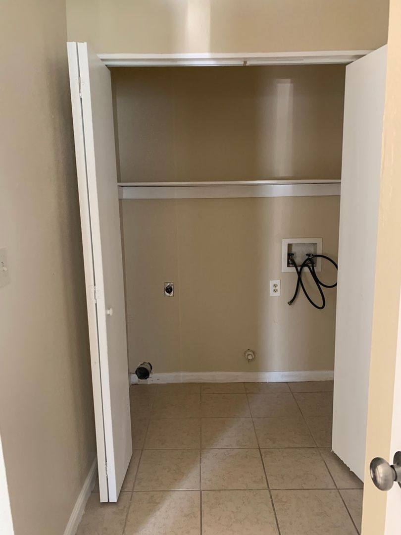 Townhouse for rent at 217 Hunters Lane, Eagle Lake, TX 77434