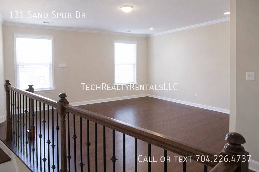 House for rent at 131 Sand Spur Dr, Mooresville, NC 28117