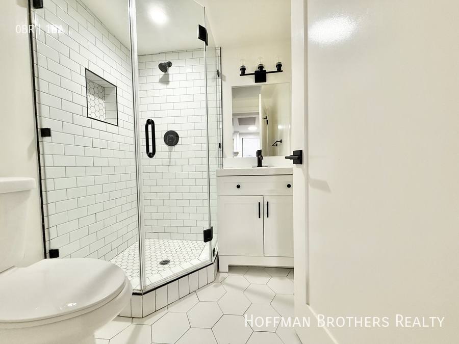 Apartment for rent at 6223 W 6th St #1 2, Los Angeles, CA 90048