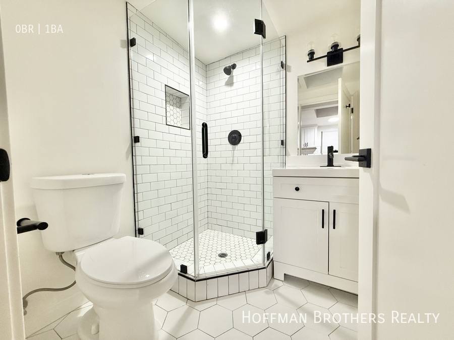 Apartment for rent at 6223 W 6th St #1 2, Los Angeles, CA 90048