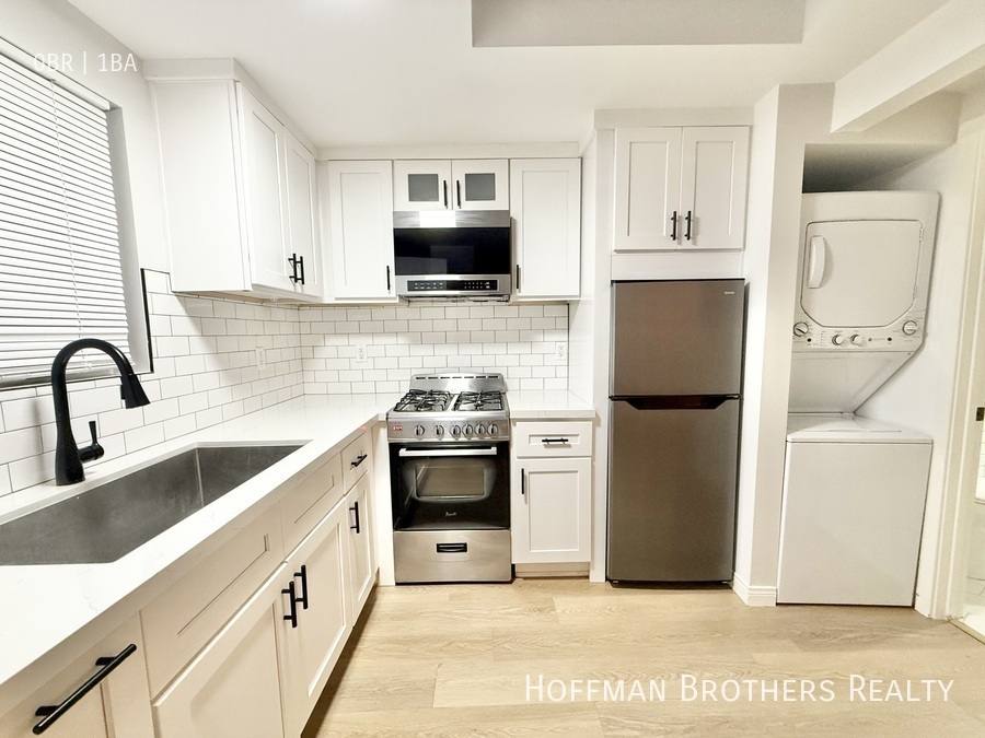 Apartment for rent at 6223 W 6th St #1 2, Los Angeles, CA 90048