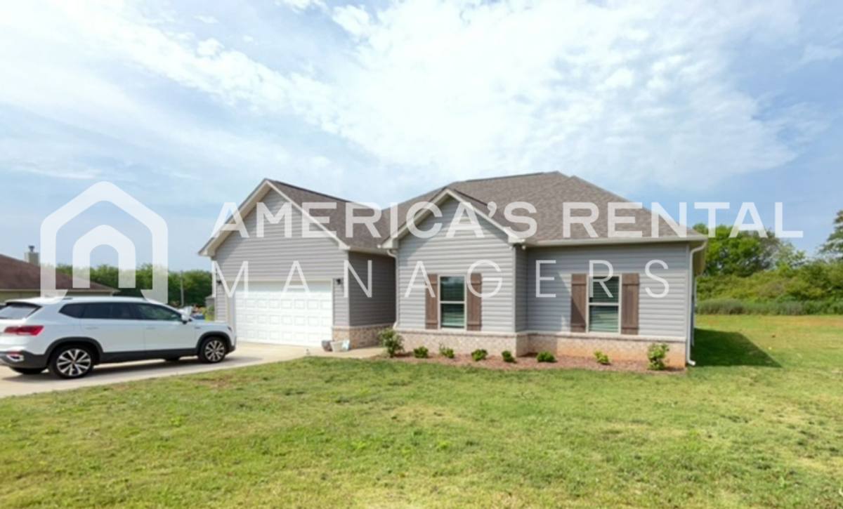 House for rent at 111 Keswick Dr, Eastaboga, AL 36260