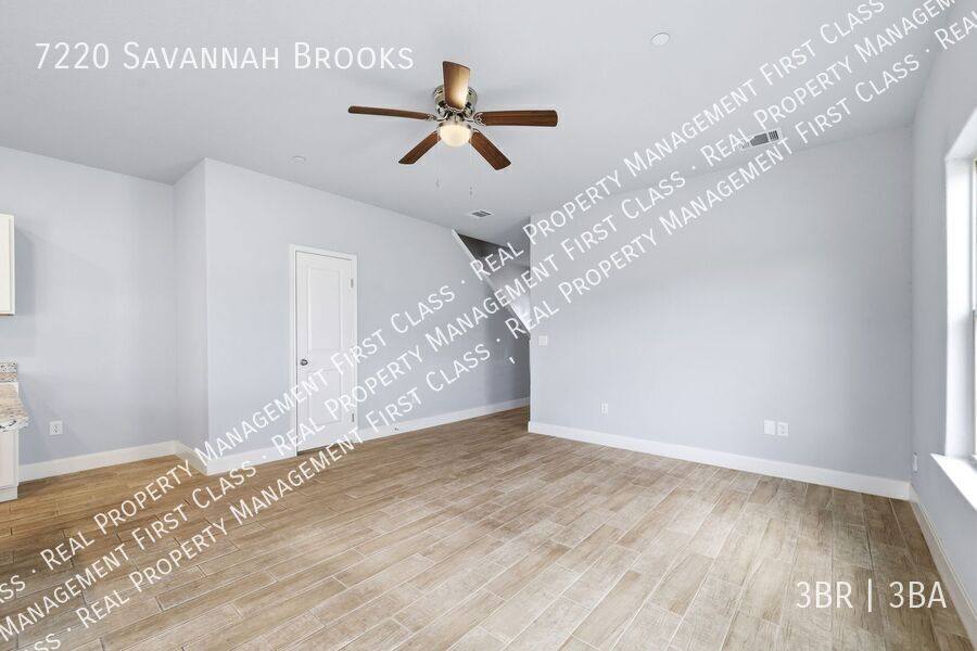 Townhouse for rent at 7220 Savannah Brooks, San Antonio, TX 78233