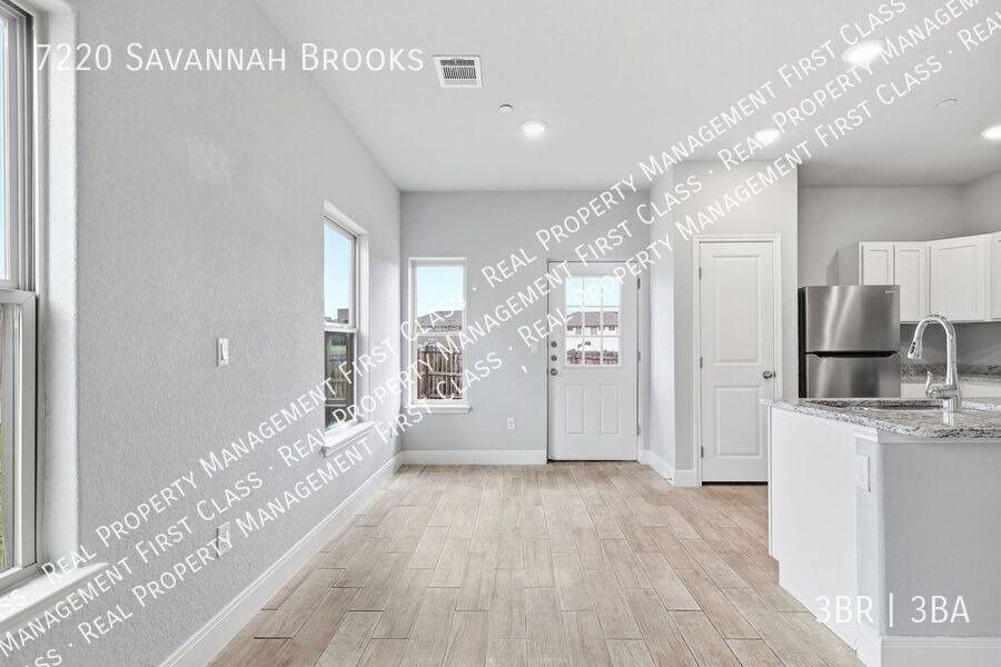 Townhouse for rent at 7220 Savannah Brooks, San Antonio, TX 78233
