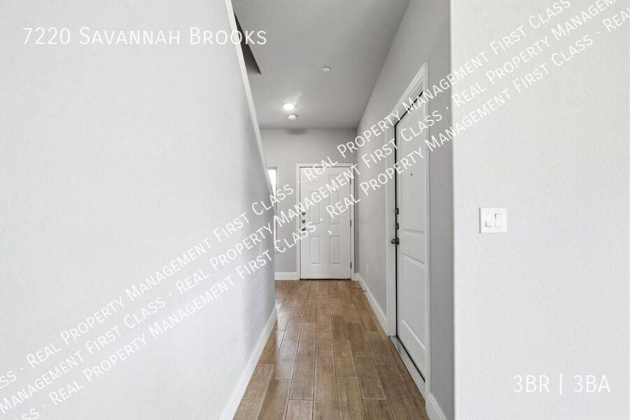 Townhouse for rent at 7220 Savannah Brooks, San Antonio, TX 78233