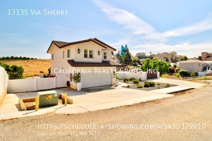 House for rent at 13135 Via Sherry, Riverside, CA 92503