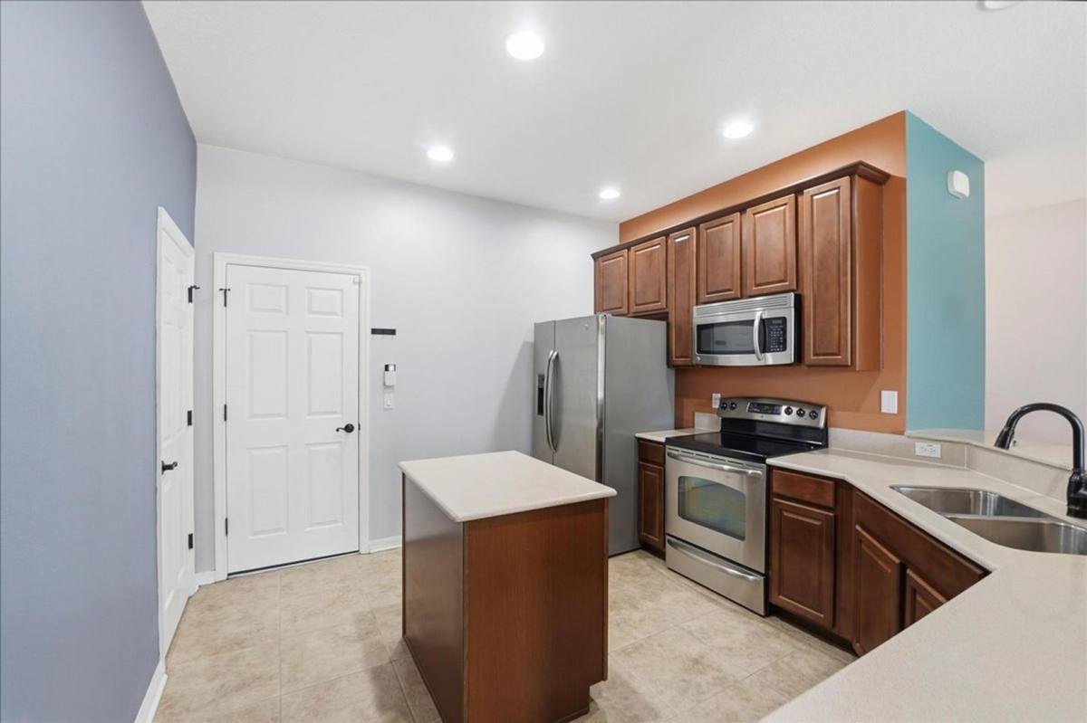 Townhouse for rent at 5427 Leighton Lane, Oviedo, FL 32765