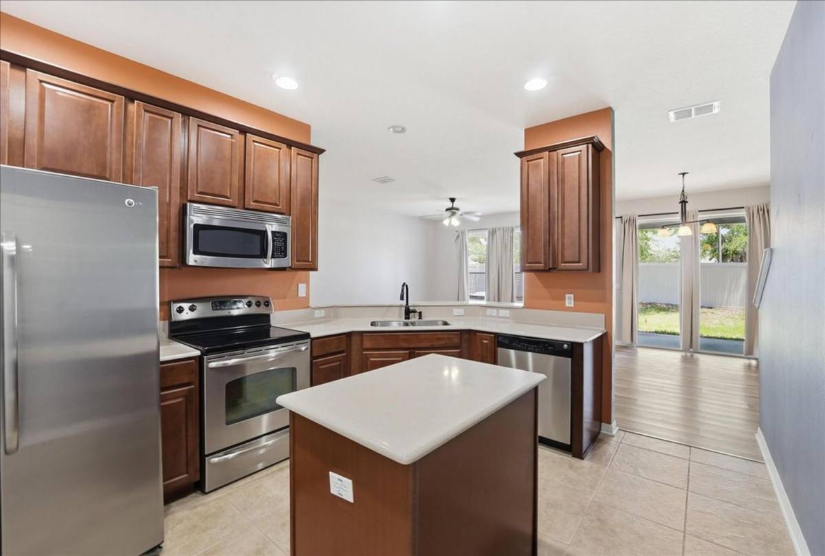 Townhouse for rent at 5427 Leighton Lane, Oviedo, FL 32765