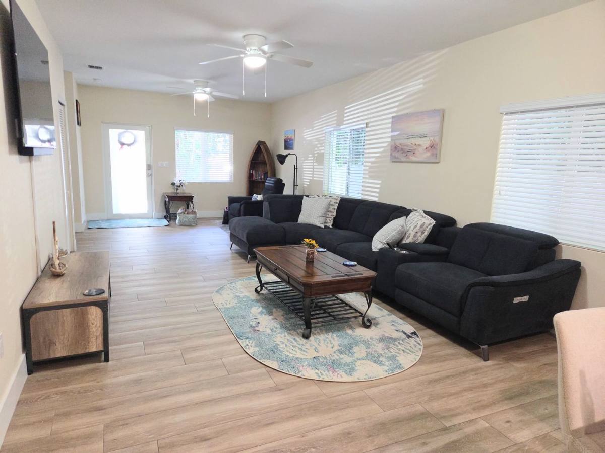 House for rent at 11 Pompano Ave, Key Largo, FL 33037