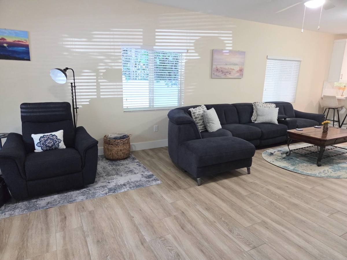 House for rent at 11 Pompano Ave, Key Largo, FL 33037
