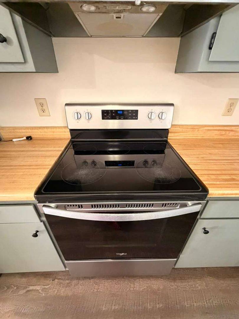 Apartment for rent at 3024 A-F Sherrill Ave, Jamestown, NC 27282