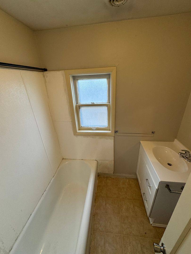 Apartment for rent at 1101 E Hoch, Moundridge, KS 67107