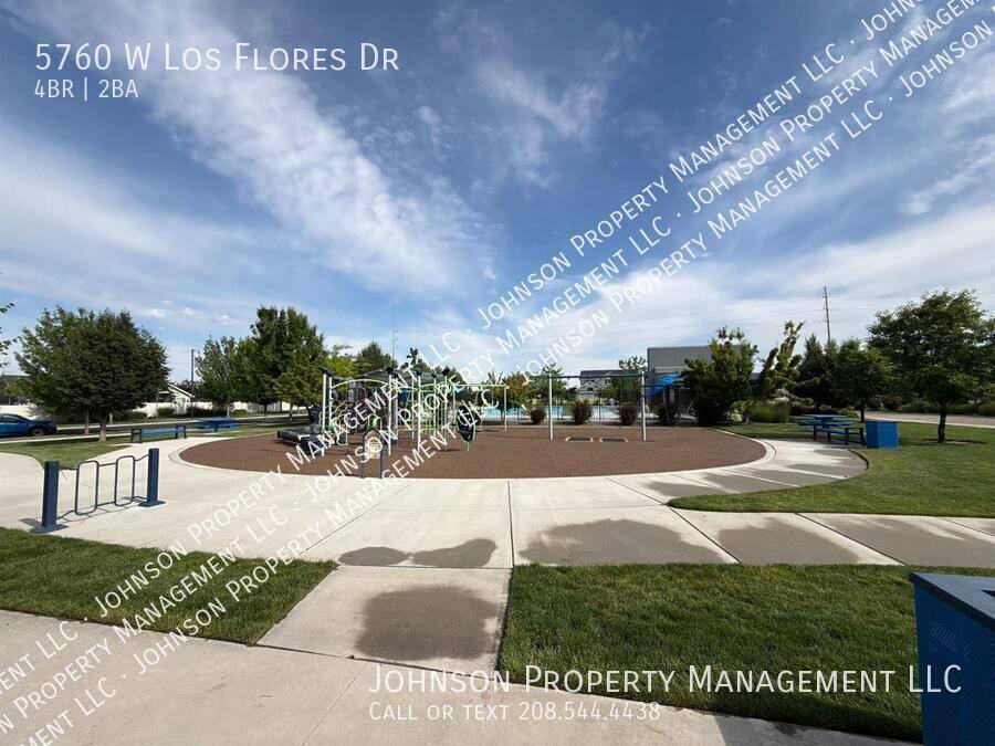 House for rent at 5760 W Los Flores Dr, Meridian, ID 83646