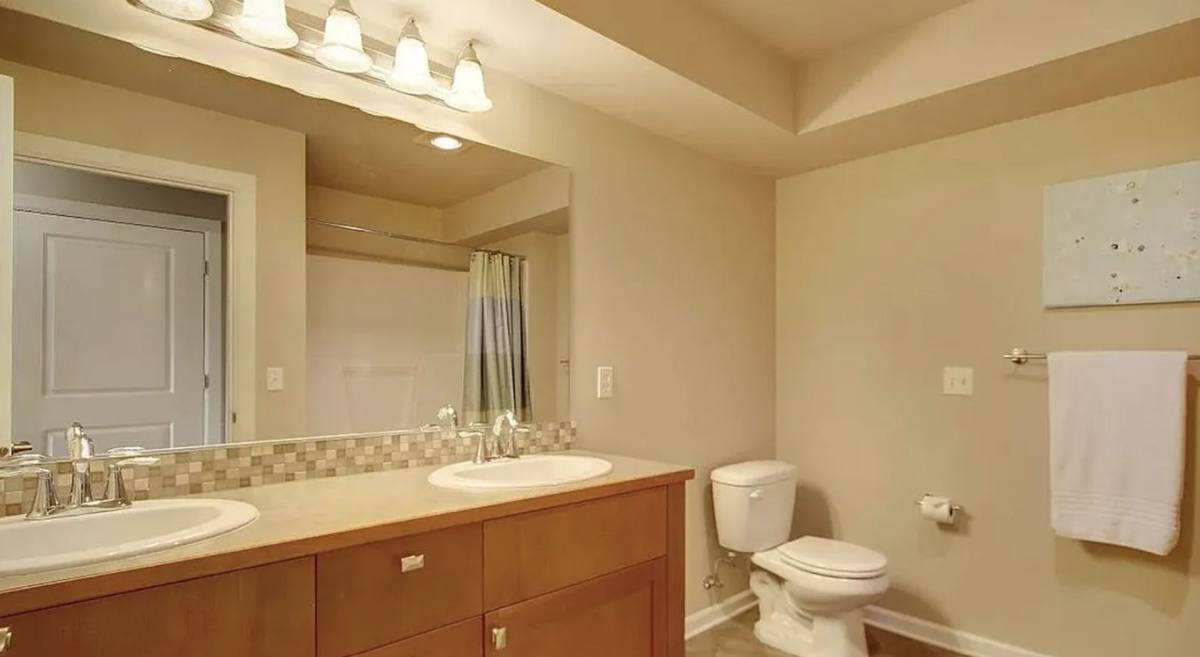 Apartment for rent at 1400 N 80th St, Seattle, WA 98103