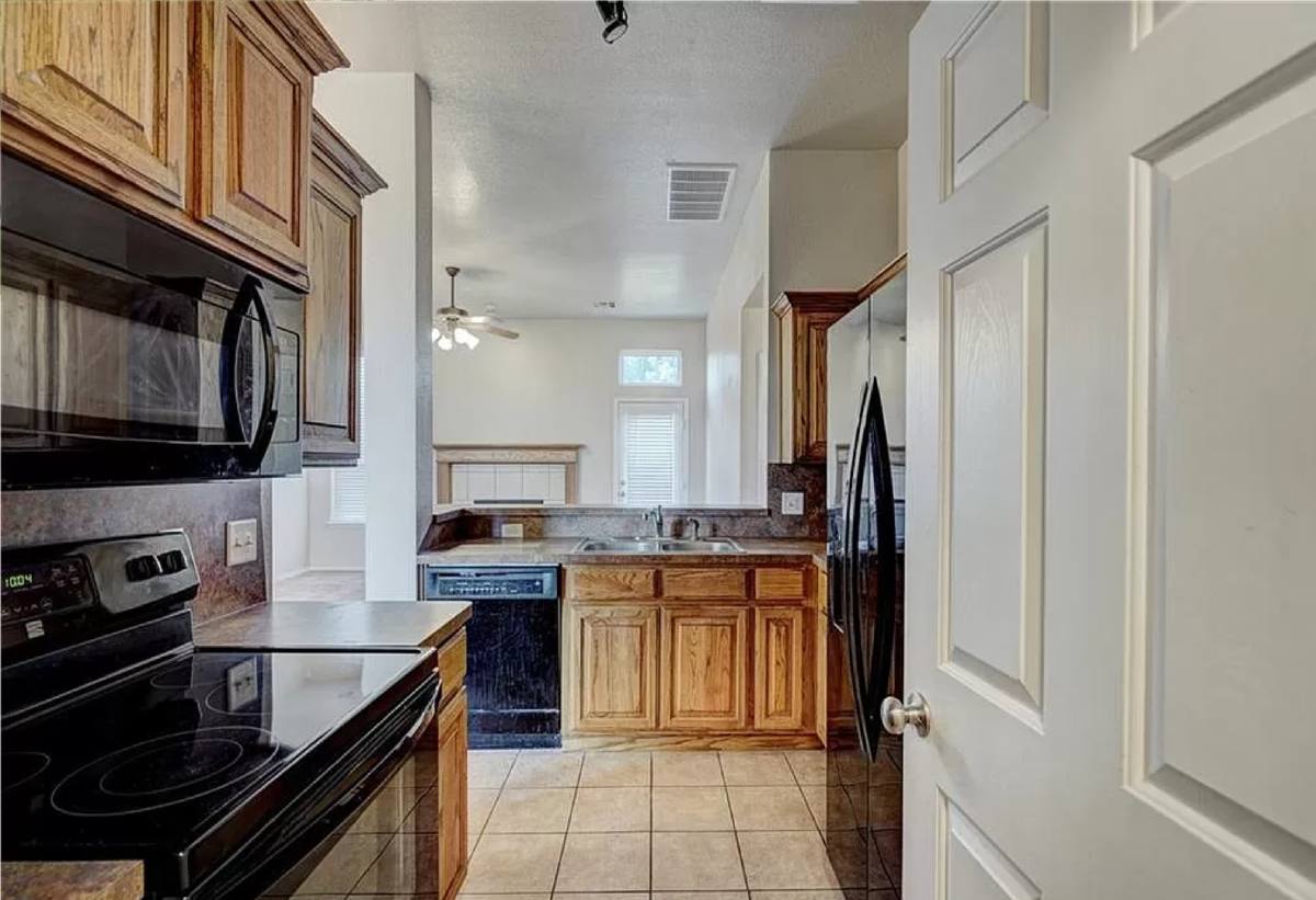 House for rent at 2404 NW 161st St, Edmond, OK 73013