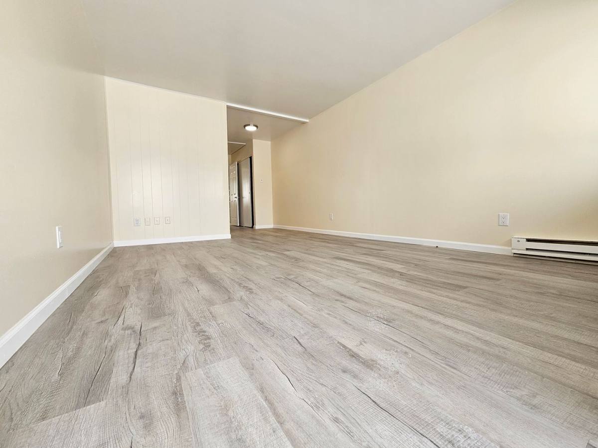 Apartment for rent at 3845 Hessen Cassel Rd, Fort Wayne, IN 46806