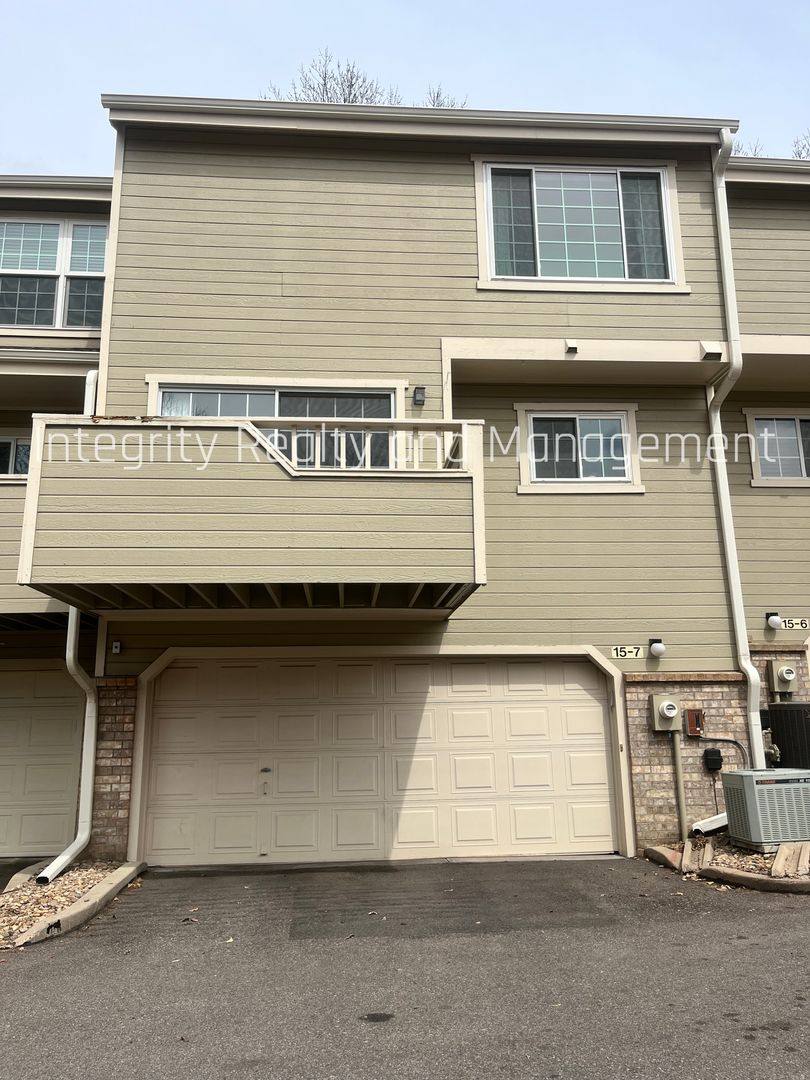 Townhouse for rent at 1818 S Quebec Way, Denver, CO 80231
