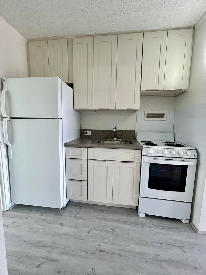 Apartment for rent at 1710 Makiki St, Honolulu, HI 96822