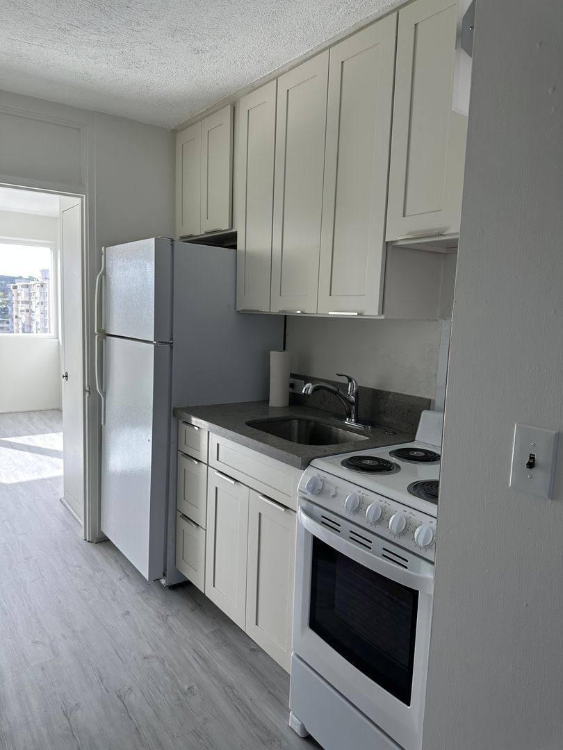 Apartment for rent at 1710 Makiki St, Honolulu, HI 96822