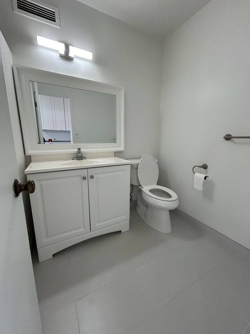 Apartment for rent at 1710 Makiki St, Honolulu, HI 96822