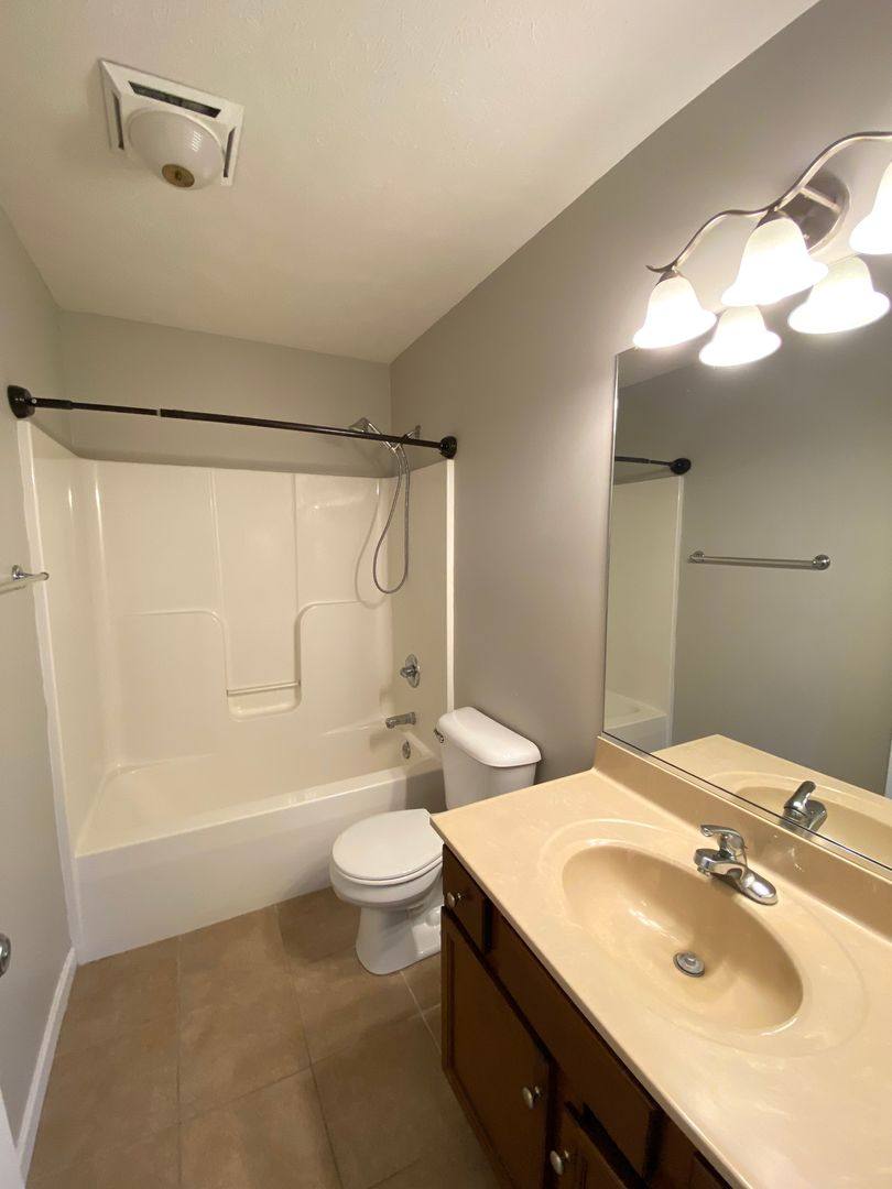 Apartment for rent at 751 W Joan Court, Peoria, IL 61614