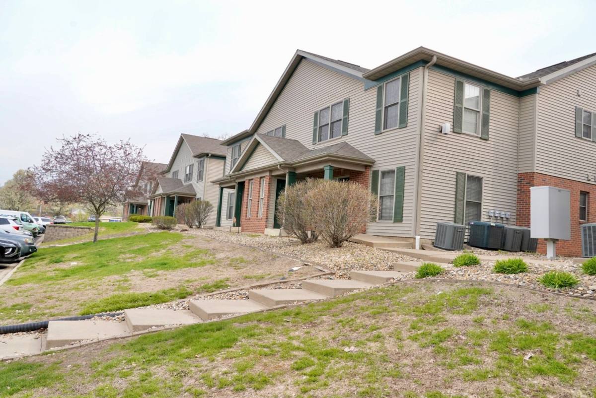 Apartment for rent at 751 W Joan Court, Peoria, IL 61614
