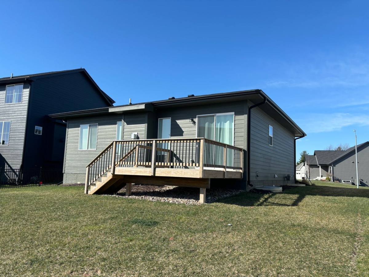 House for rent at 454 S 91st St, West Des Moines, IA 50266