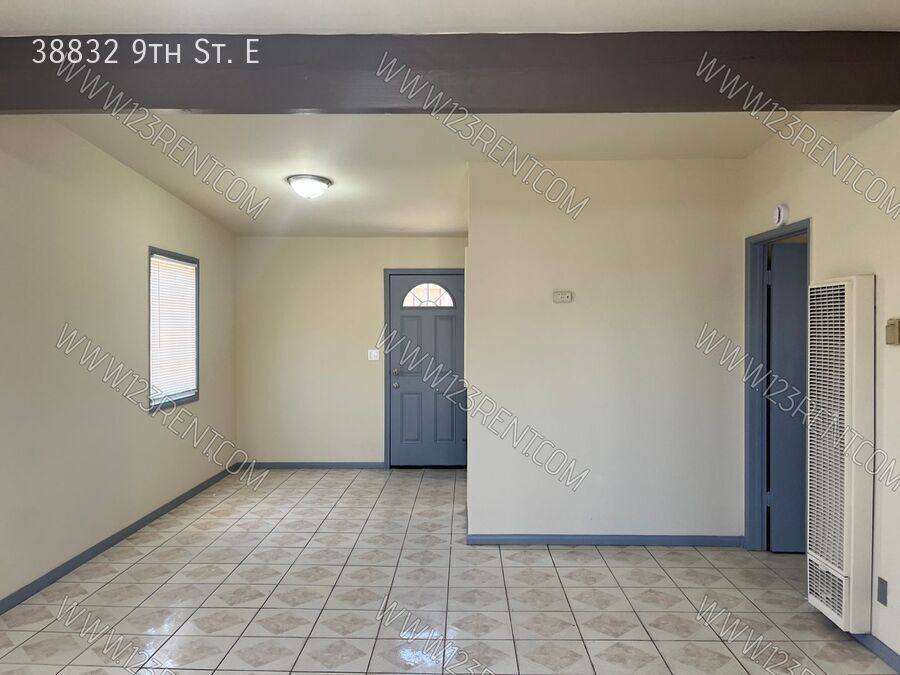 Apartment for rent at 38832 9th St E, Palmdale, CA 93550