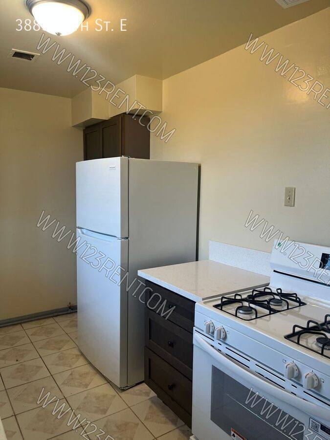 Apartment for rent at 38832 9th St E, Palmdale, CA 93550