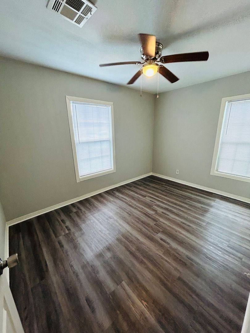 House for rent at 4623 Memorial Ave, Waco, TX 76711