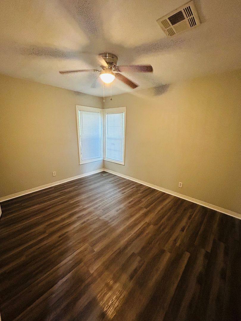 House for rent at 4623 Memorial Ave, Waco, TX 76711