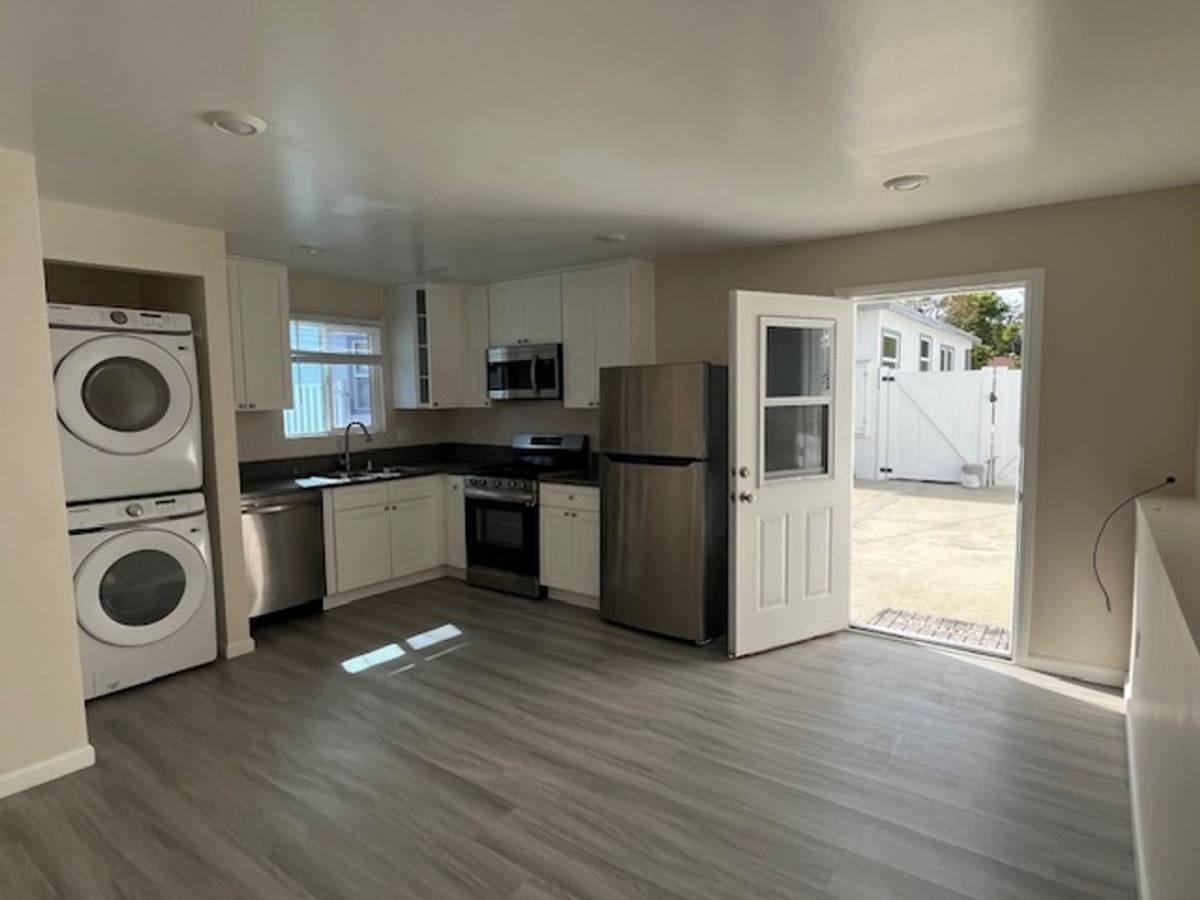 House for rent at 14315 Collins St, Van Nuys, CA 91401