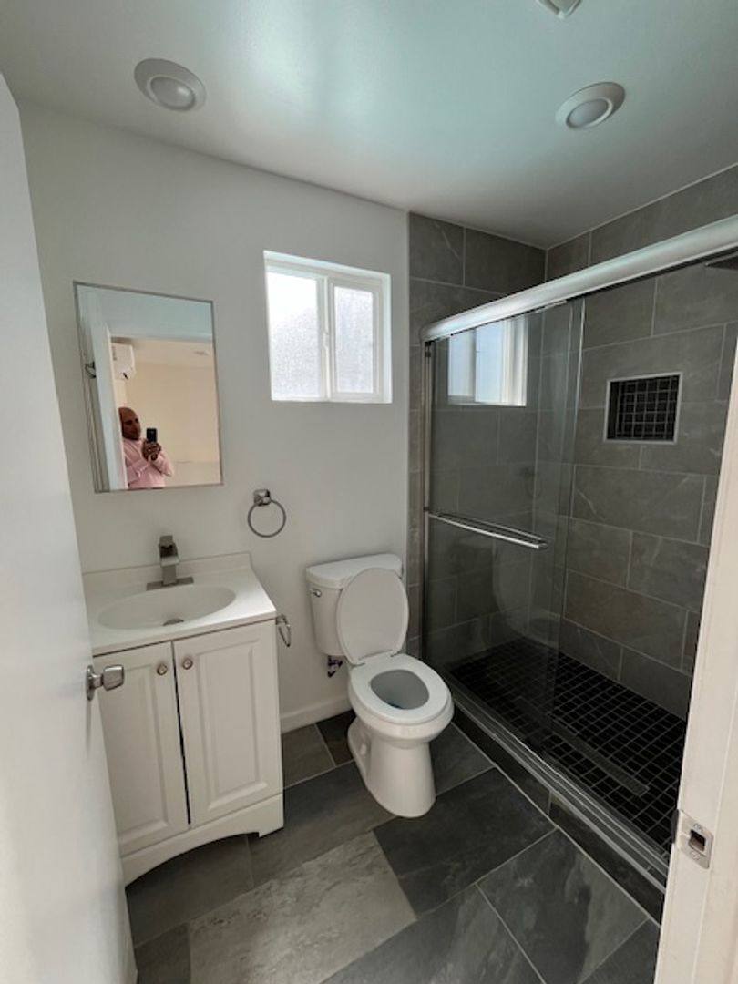 House for rent at 14315 Collins St, Van Nuys, CA 91401
