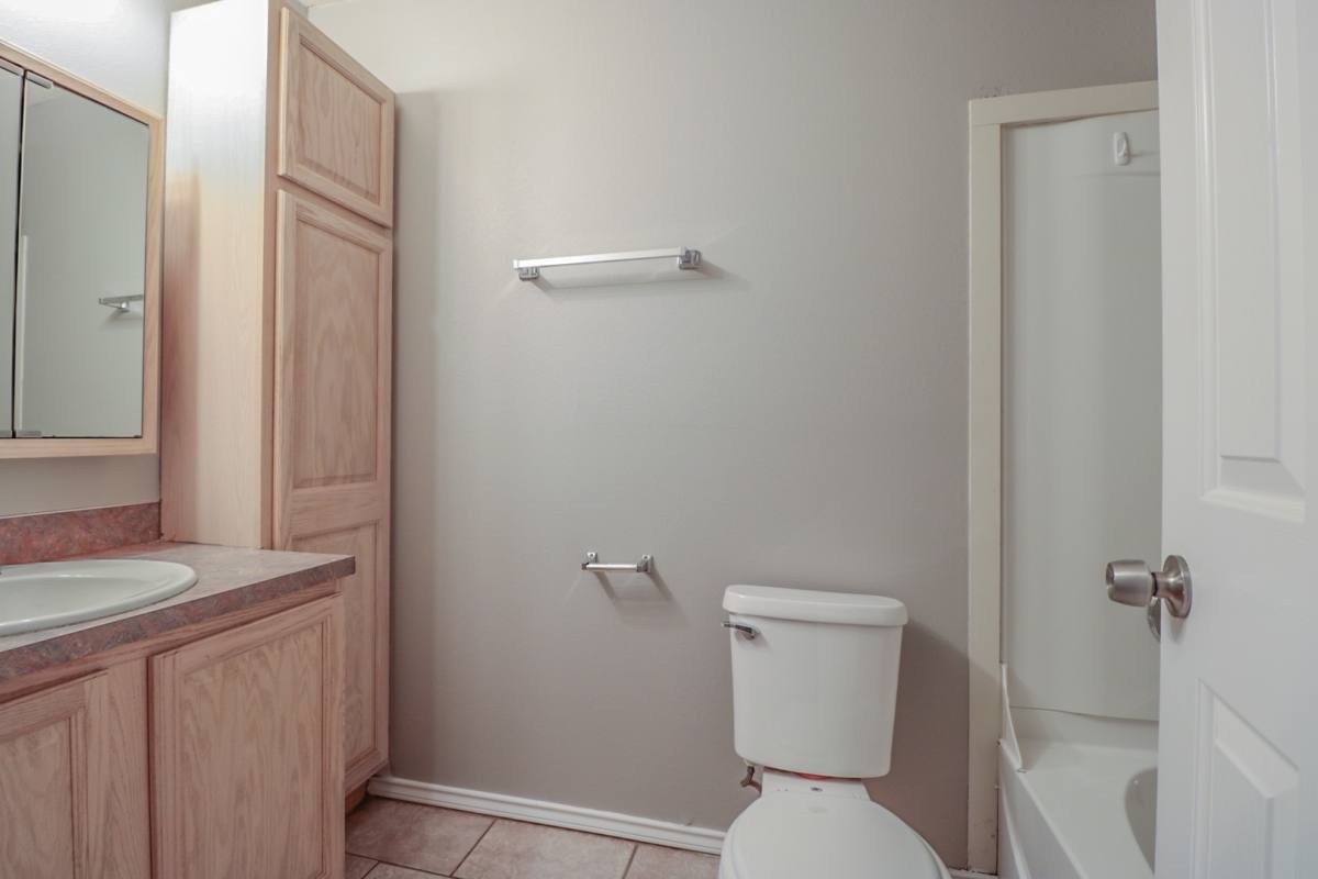 Apartment for rent at 2401 87th, Lubbock, TX 79423