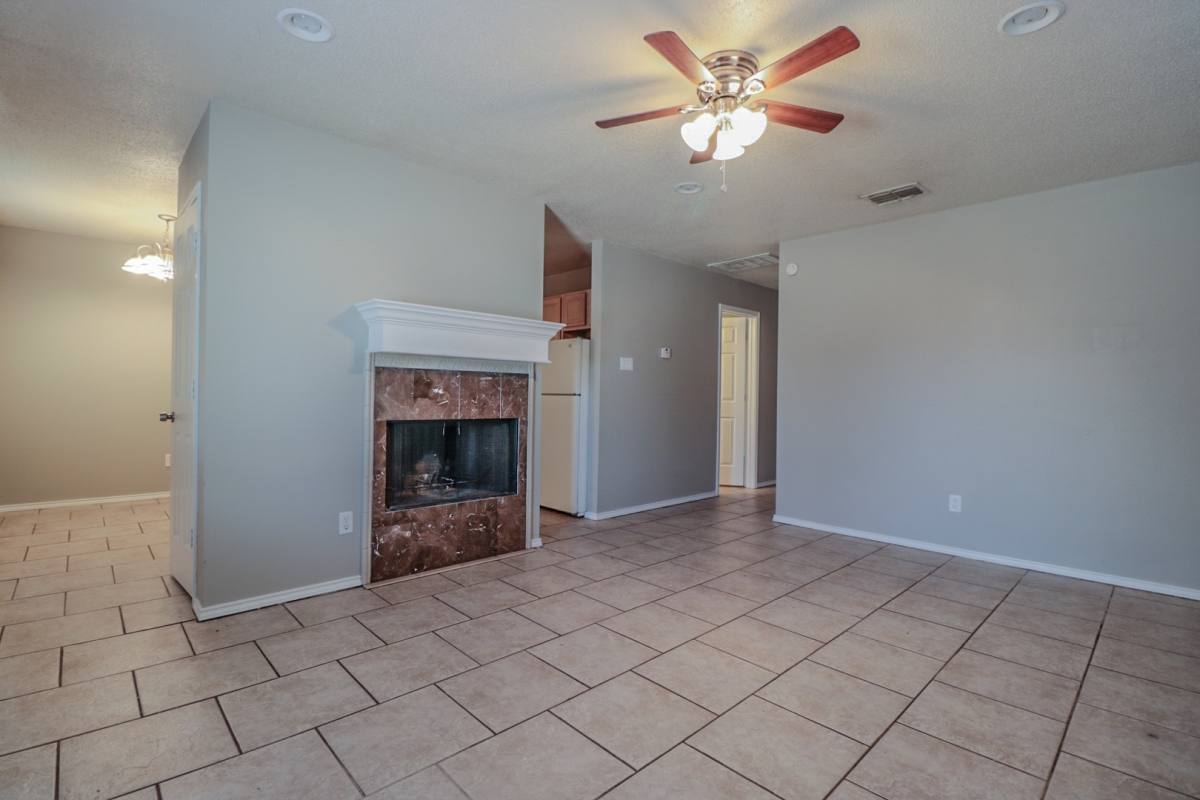 Apartment for rent at 2401 87th, Lubbock, TX 79423
