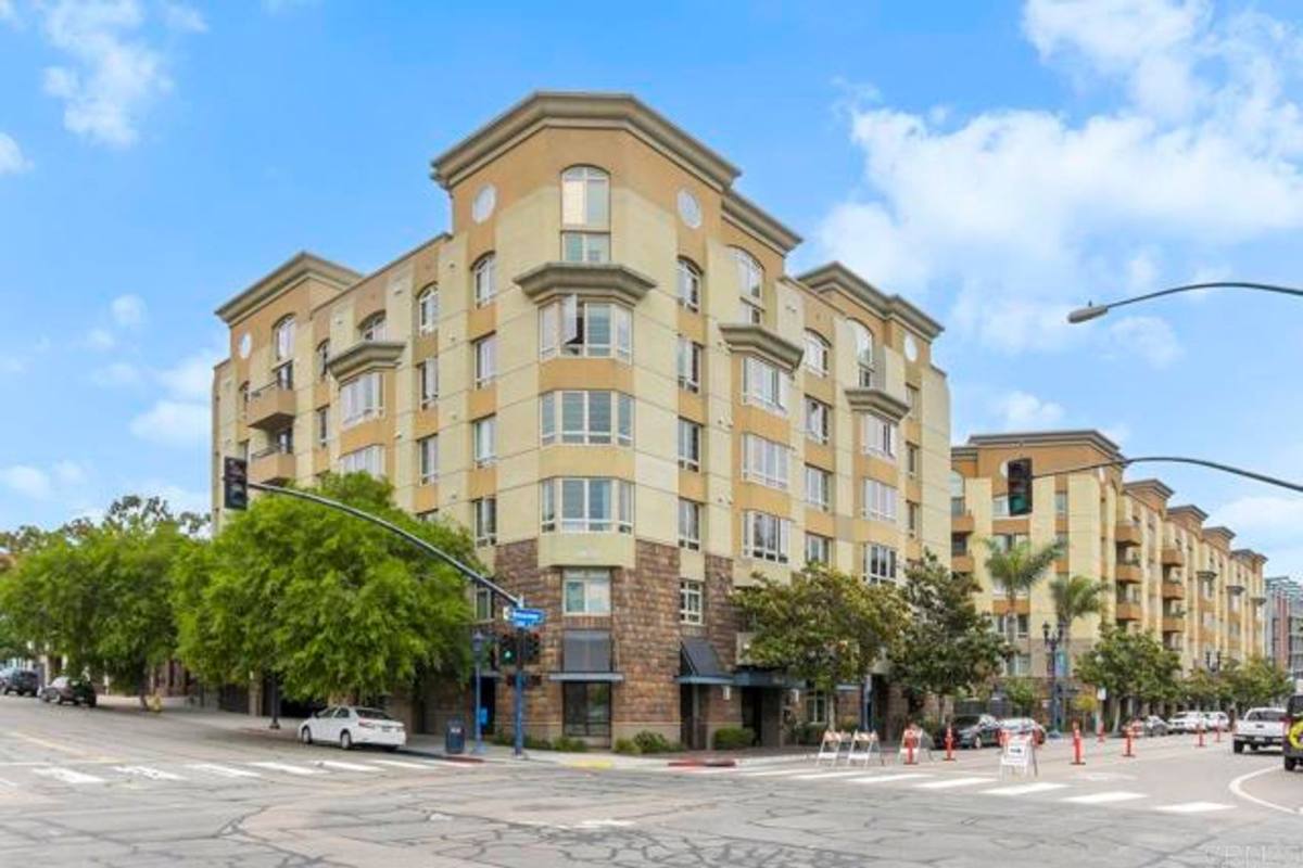 Apartment for rent at 1480 Broadway, San Diego, CA 92101