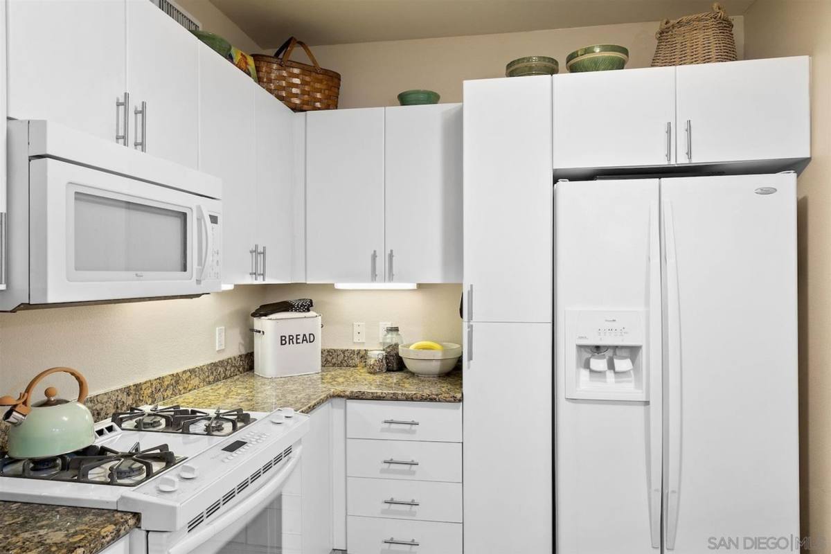 Apartment for rent at 1480 Broadway, San Diego, CA 92101