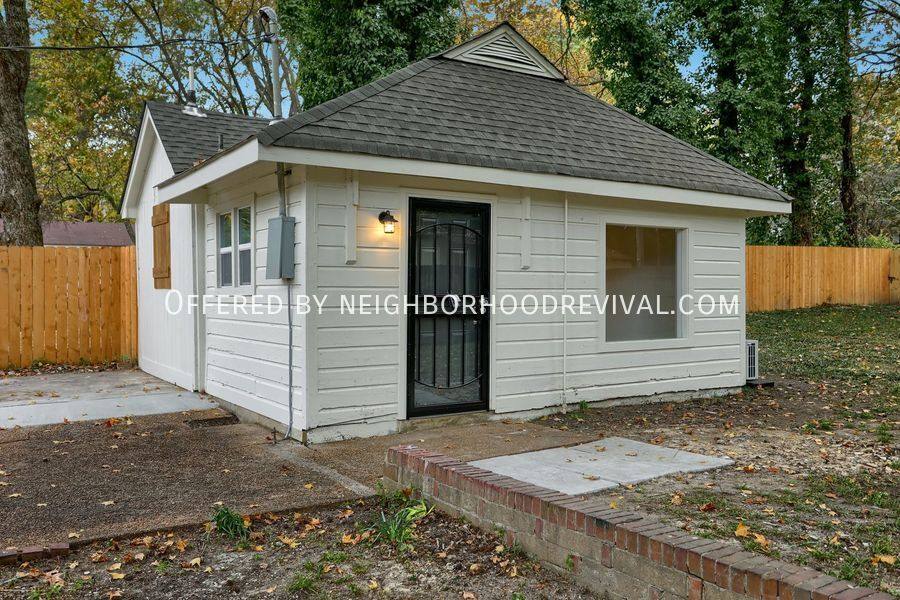 Apartment for rent at 3354 Douglass Ave, Memphis, TN 38111