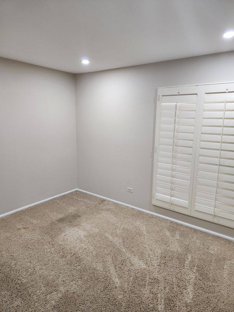 Townhouse for rent at 4615 E Monte Way, Phoenix, AZ 85044