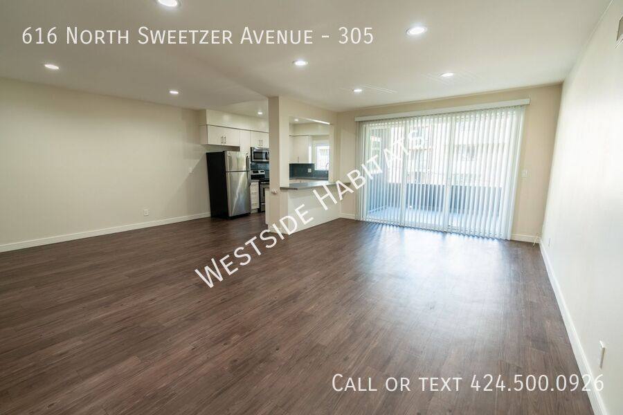 Apartment for rent at 616 N Sweetzer Ave #305, Los Angeles, CA 90048