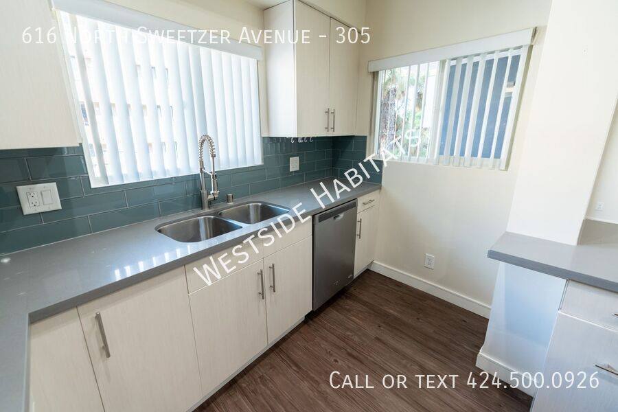 Apartment for rent at 616 N Sweetzer Ave #305, Los Angeles, CA 90048