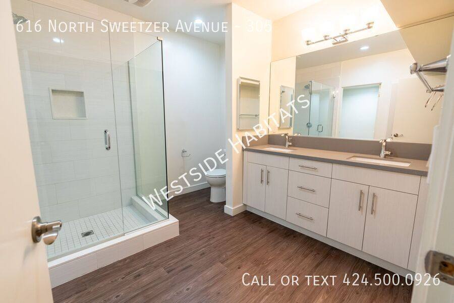 Apartment for rent at 616 N Sweetzer Ave #305, Los Angeles, CA 90048